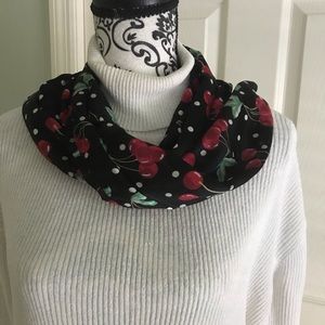 Glentex polyester scarf